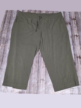 Athletic Works Green Active Capri Pants Size XXL (20)